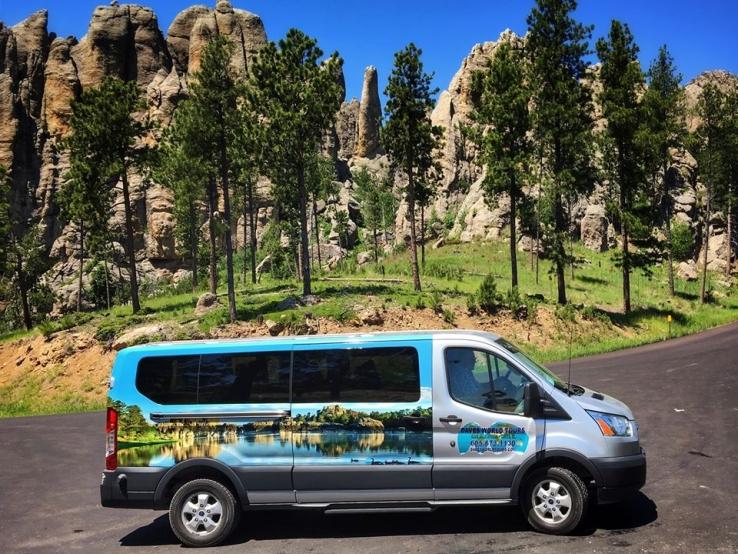 Dave's World Tours & Shuttle Service, Custer